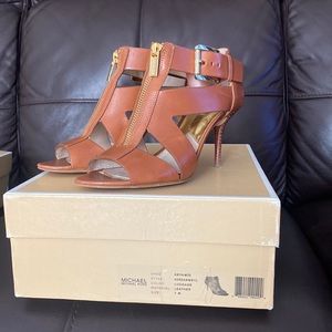 Michael Kors Anya Mid Luggage Leather Heels size 7.5